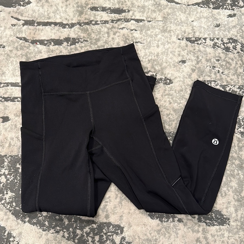 black lululemon leggings